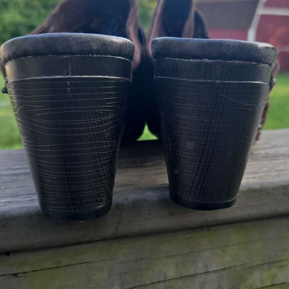 Dansko Nadine Brown Suede Heeled Clogs with Stud Detail – Size 41 - Picture 6 of 7